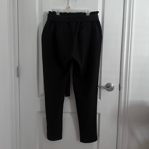 Very flattering black dress pants with front pockets - Picture 3 of 4